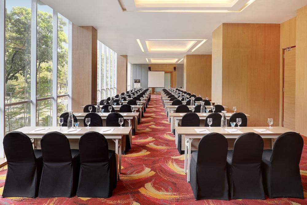 Mercure Bandung Nexa Supratman Esterno foto