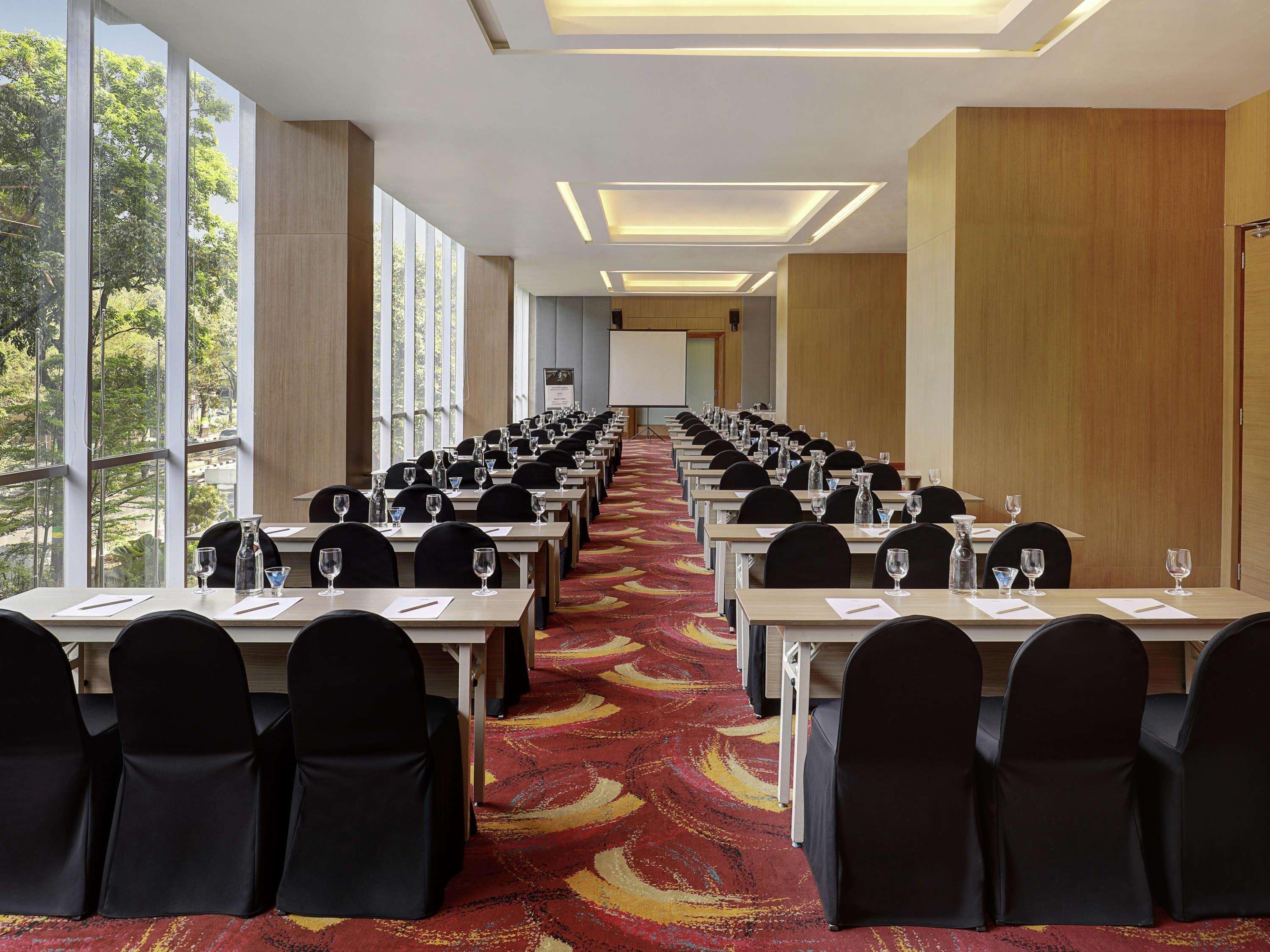 Mercure Bandung Nexa Supratman Esterno foto