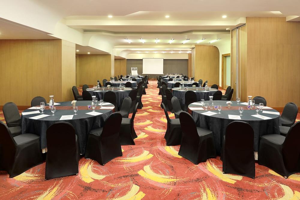 Mercure Bandung Nexa Supratman Esterno foto