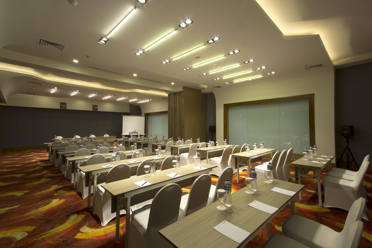 Mercure Bandung Nexa Supratman Esterno foto